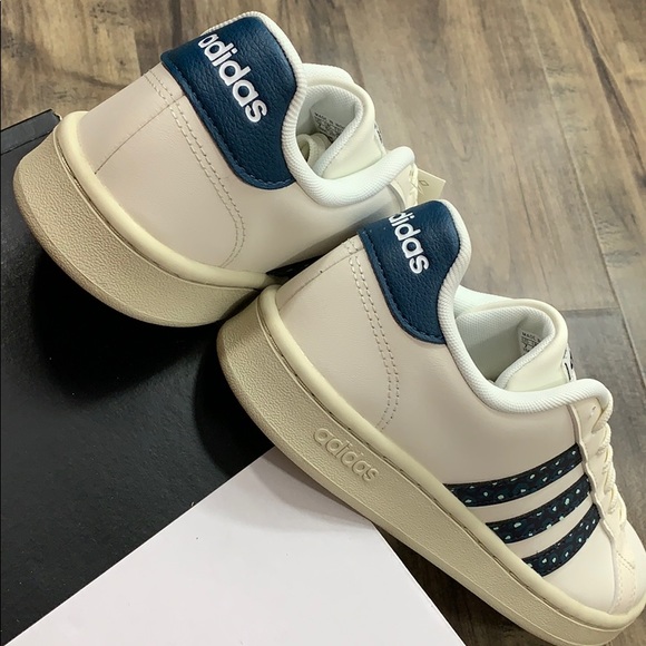 ADIDAS GRAND COURT women’s shoes - Picture 4 of 16